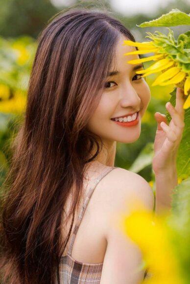 Hình ảnh nữ sinh đại học Sunny xinh đẹp và đáng yêu