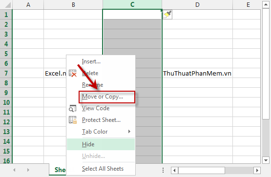 Click chuột phải vào tên sheet muốn sao chép - Chọn Move hoặc Copy
