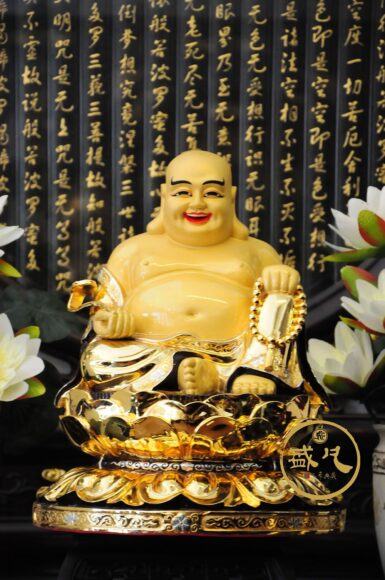 Tượng Phật Di Lặc bằng ngọc bích