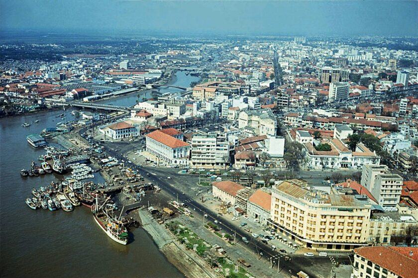 Hình ảnh Sài Gòn bến Bạch Đằng trước 1975