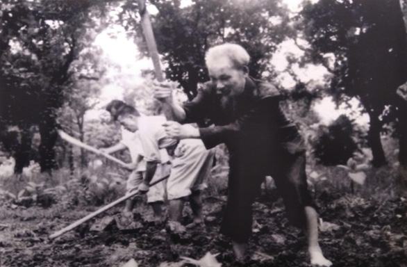 Hình ảnh Bối Hào sống hạnh phúc bên nam trưởng cung năm 1957