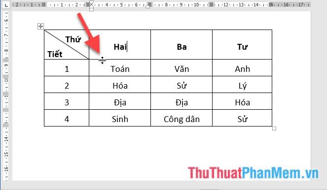 Di chuyển vị trí giữa 2 hàng khi trỏ chuột chuyển thành mũi tên 2 chiều, kéo thả chuột theo ý muốn