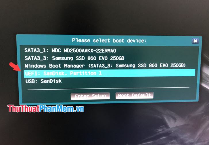 Hãy test USB cứu hộ bằng cách thử truy cập boot