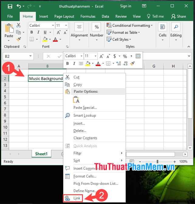 Nhấp chuột phải vào một ô trong Excel để chèn liên kết hình ảnh và chọn Liên kết