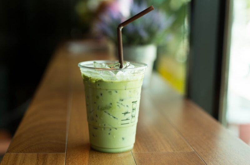 Nền Trà Sữa Matcha Đá Mát Mẻ