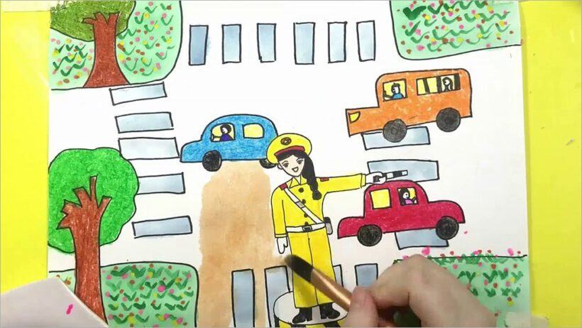 vẽ tranh ước mơ làm cảnh sát giao thông