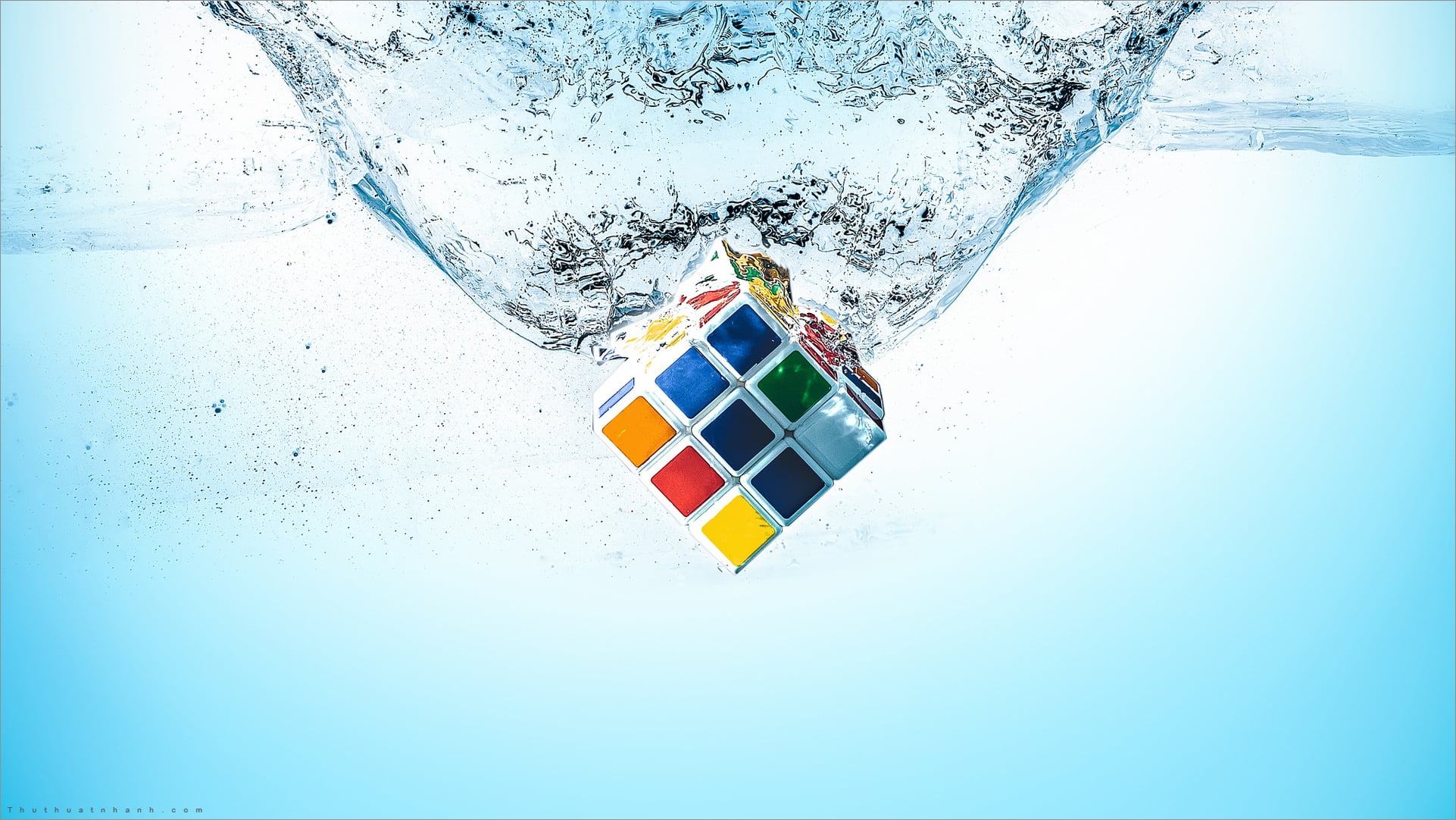 Trang trí màn hình của bạn với hình nền Rubik độc đáo và đầy màu sắc. Mỗi mẫu thiết kế đều có thông điệp riêng, lôi cuốn sự chú ý của người xem.