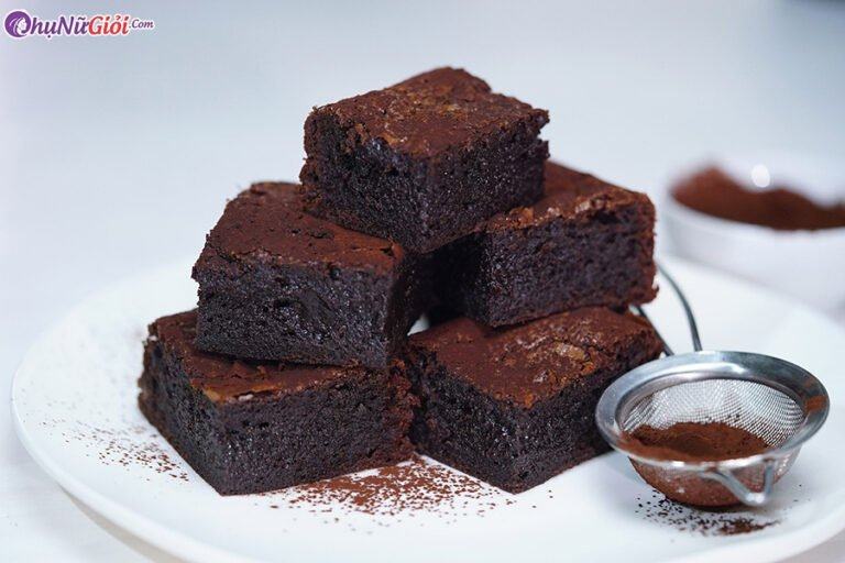 Brownies là gì? Cách làm bánh Brownies ngon mềm, đậm vị socola