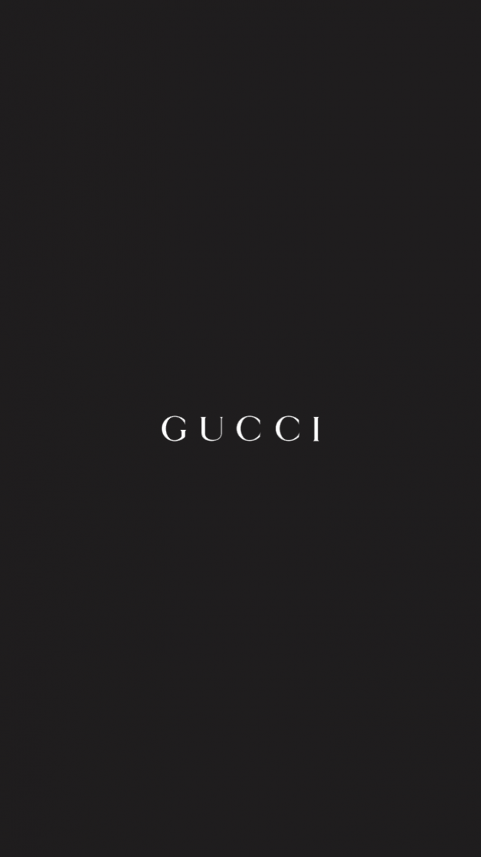 Hình ảnh văn bản Gucci trên nền đen