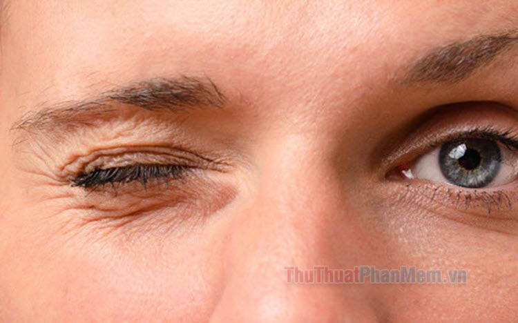 Nháy mắt phải của phụ nữ báo hiệu điều gì Giải mã ý nghĩa nháy mắt phải của phụ nữ theo ngày giờ