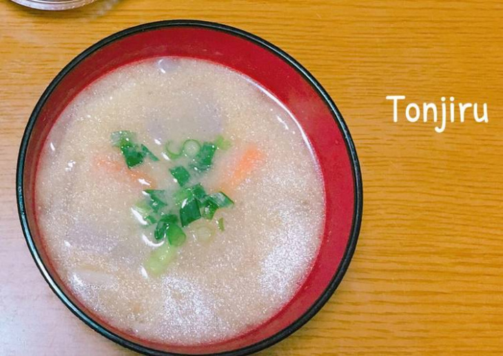 canh rau củ, canh súp, kiểu nhật, konnyaku, soup, tonjiru, tonjiru soup (canh rau củ kiểu nhật)