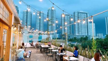 Top 5 quán rooftop Quận 7 giá bình dân, view sống ảo đẹp